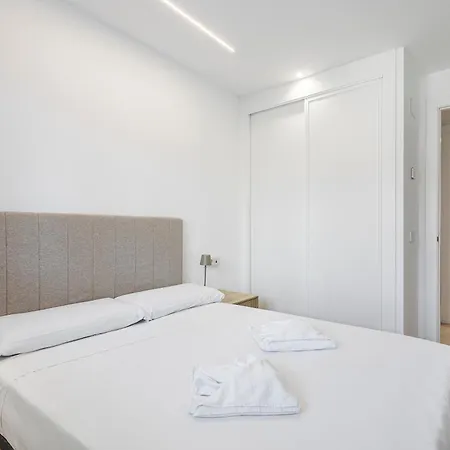 Skyline Grand Con Aticos Duplex Y Piscinas Privadas Denia